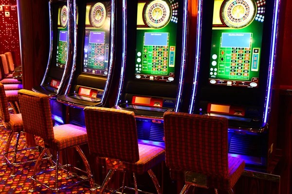 pasar123 mobile app home screen showing live casino tables and sportsbook